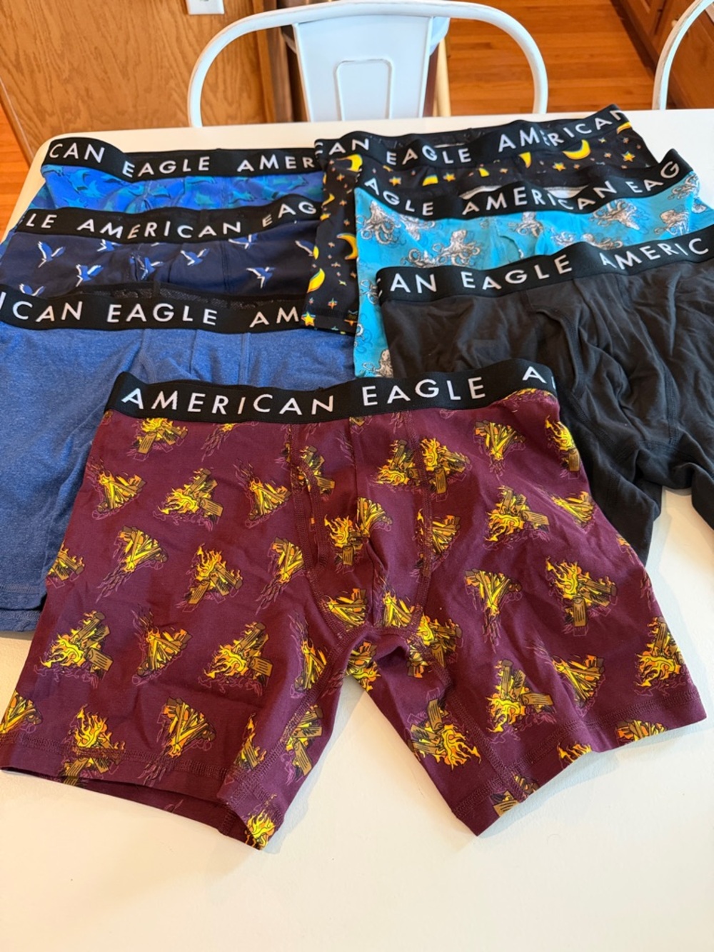 American Eagle Outfitters Men's 7 Pair of Boxer Briefs Sz M.  New. Box42